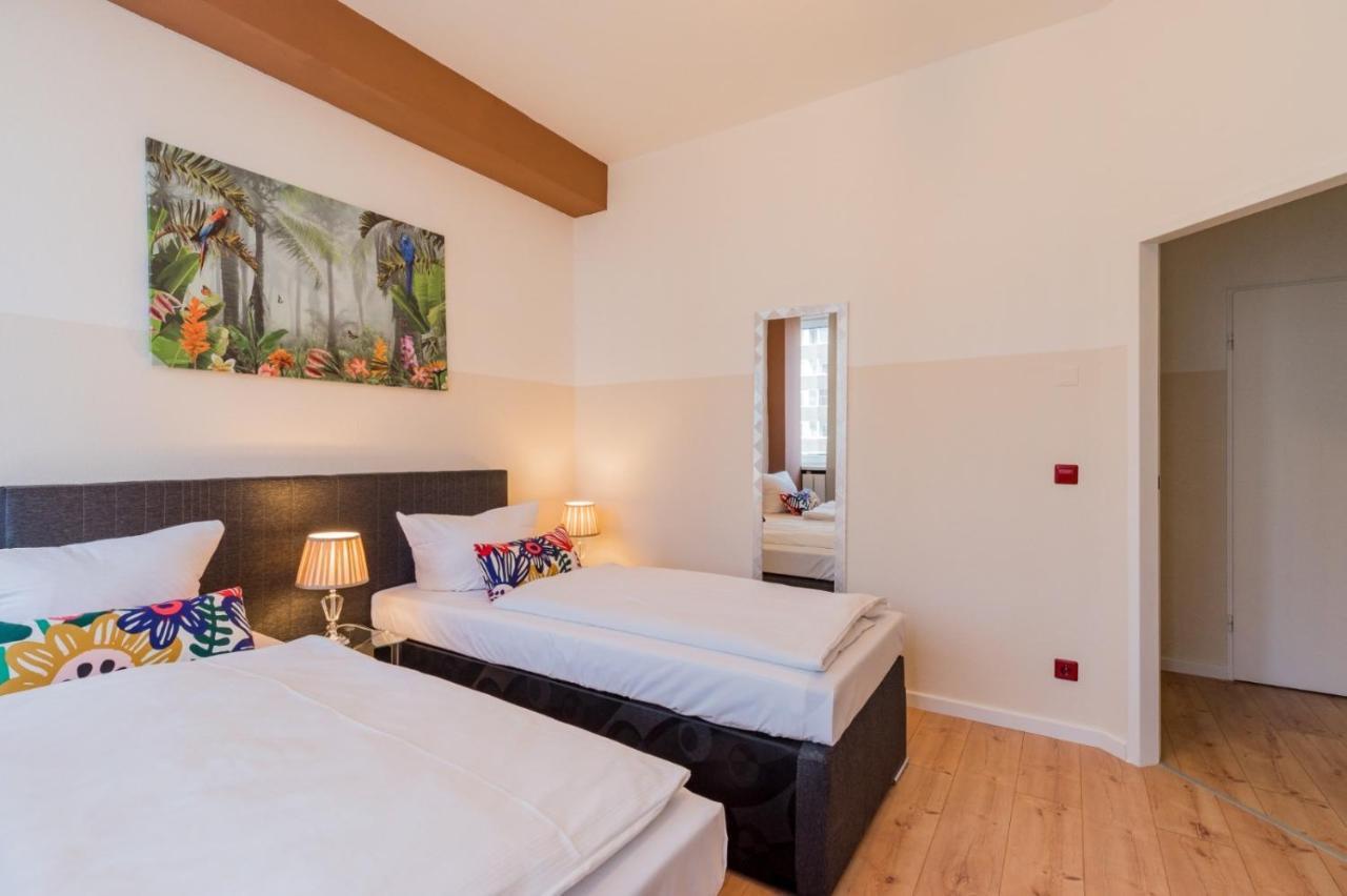 Big Fancy Apartments City Center Berlin Bagian luar foto