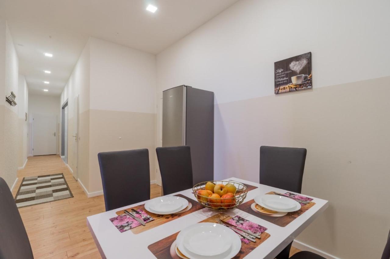 Big Fancy Apartments City Center Berlin Bagian luar foto