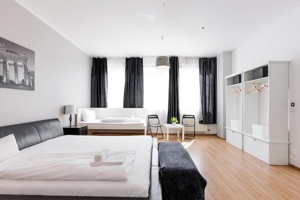Big Fancy Apartments City Center Berlin Bagian luar foto
